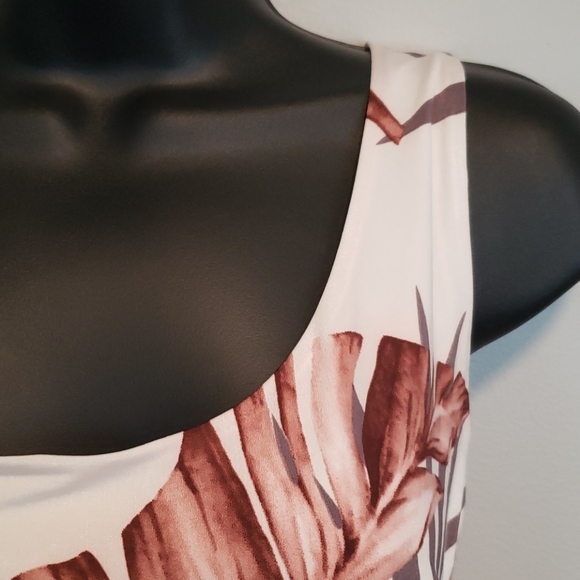 JLux tank top - Picture 2 of 4